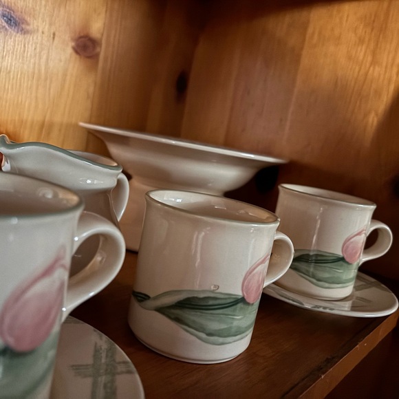 Pfaltzgraff Garden Party Pattern mugs/coffer mug with saucers - Picture 1 of 10